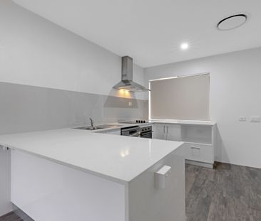 RENOVATED SPACIOUS 2 BEDROOM UNIT IN MACKAY CBD - Photo 4