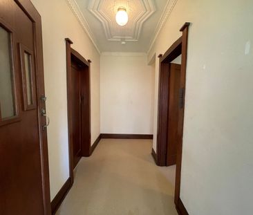 921 Hampton St, Brighton VIC 3186 - House For Rent | Domain - Photo 6