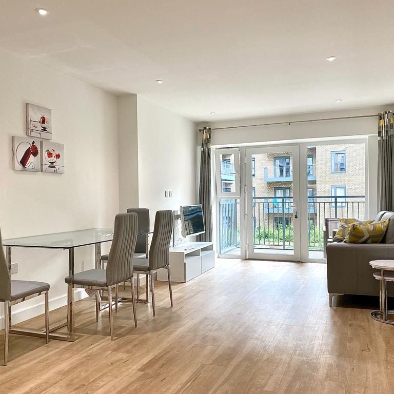 2 bedroom flat to rent - Photo 1