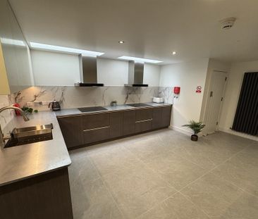 1 bedroom in a house share to rent - Photo 6