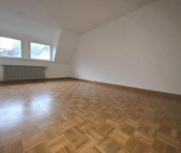 Altbau-Charme: 4,5 Zi. mit Echtholzparkett & sep. Home-Office-Zimme... - Photo 5