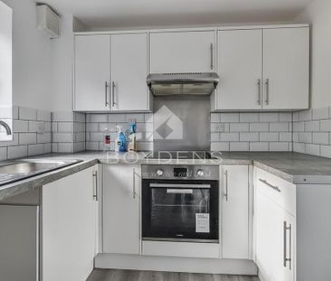 2 bedroom ground floor flat to rent - Photo 2