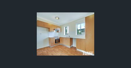 FAMILY HOME - Photo 2