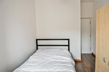 4 bedroom terraced house to rent - Photo 4