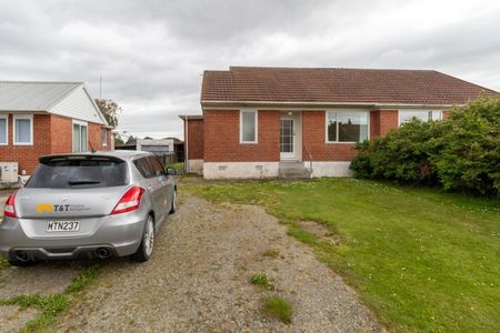 Tidy 3 bedroom in Georgetown! - Photo 4