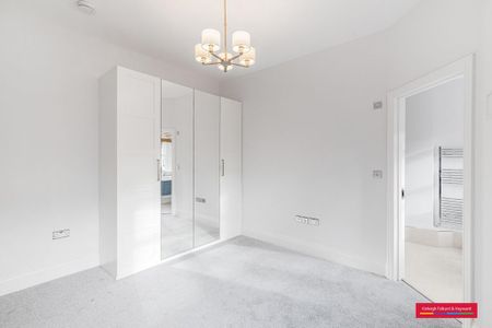 3 bedroom flat to rent - Photo 2