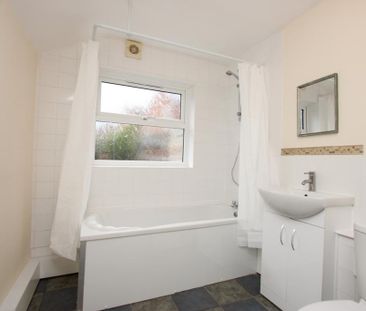 3 bedroom terraced house to rent - Photo 4