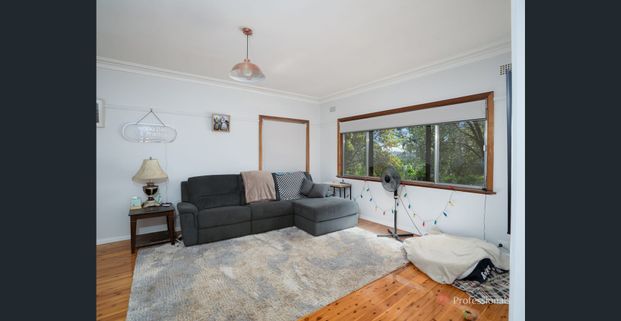 MODERN 3-BEDROOM HOME + STUDIO IN SOUGHT AFTER SOUTH HILL LOCATION - Photo 1