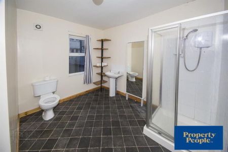 Room 1, 23 Wellesley Avenue, Belfast, BT9 6DG - Photo 4