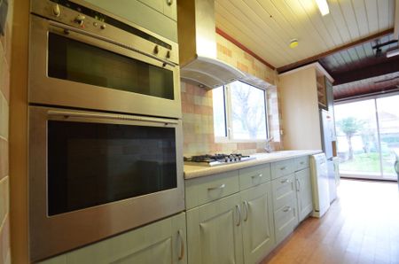 4 bedroom Semi-detached house to rent - Photo 2