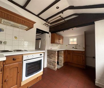 2 bedroom end of terrace house to rent - Photo 5