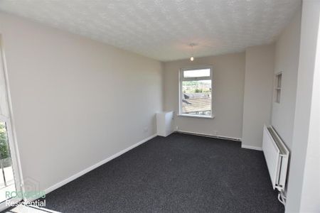 14h Ardmillan Gardens, Rathcoole, Belfast, BT37 9AY - Photo 2