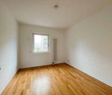 3-Zimmer-Erdgeschosswohnung mit Terrasse und Blick auf die Weser - Foto 1