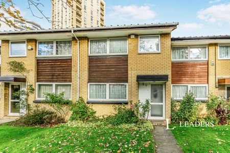 3 bedroom house to rent Garrick Crescent, Croydon, CR0 - Photo 2