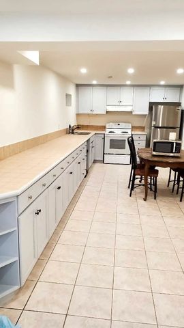 For Lease - 7 Price Street, Richmond Hill, Ontario - Photo 3