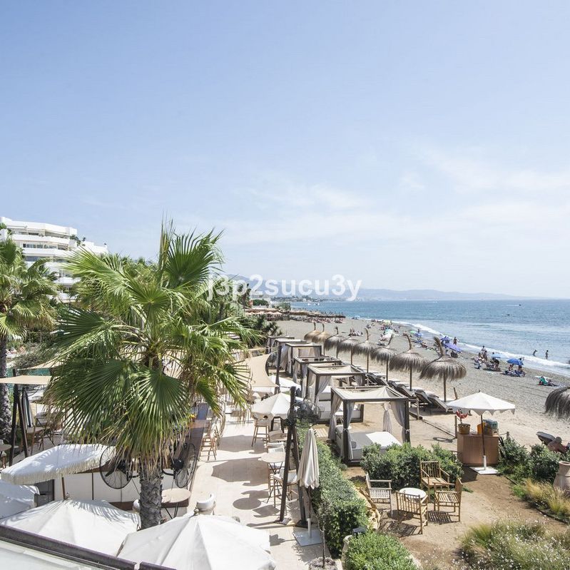 Apartment in Guadalmina Baja, Costa del Sol - Photo 1