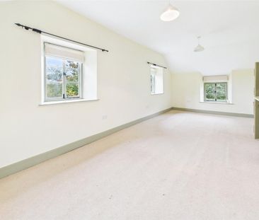 4 bedroom detached house to rent - Photo 5