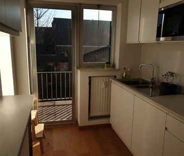 Volledig gerenoveerd appartement op de 2de verdieping, ideaal geleg... - Photo 1