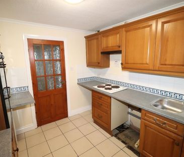 Thorntons Way, Stockingford, Nuneaton - Photo 1