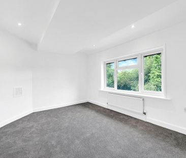 4 bedroom terraced house to rent - Photo 3