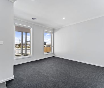 Perfectly Positioned Family Home - Photo 4