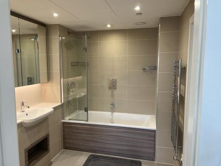 2 bedroom flat to rent - Photo 5