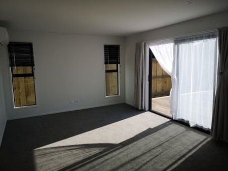 Stylish Low Maintenance Living at Jack’s Landing - Photo 3