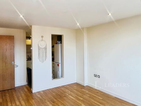 2 bedroom apartment to rent - Photo 4