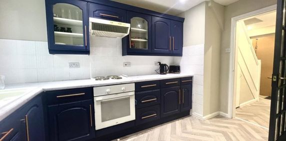 1 bedroom Sheltered Housing to rent - Photo 2