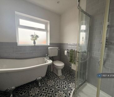 3 bedroom detached house to rent - Photo 2