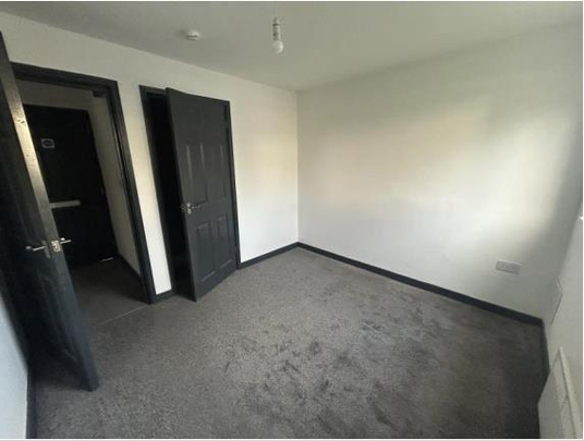 High Street, Cwmgwrach, NEATH - Photo 1