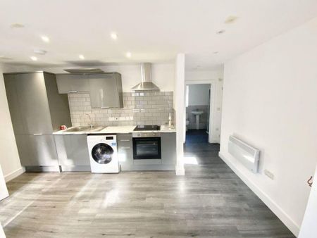 1 bedroom apartment to rent - Photo 2