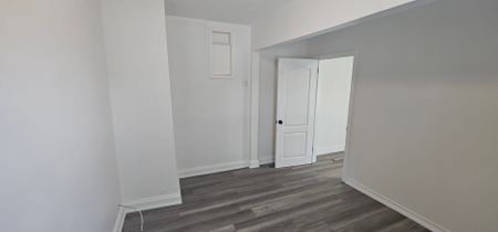 For Lease - 4229 Bloor Street Unit# Main, Toronto, Ontario - Photo 5