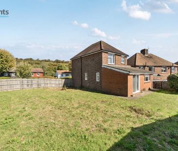 6 bedroom semi-detached house to rent - Photo 2