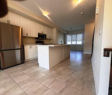 For Lease - 21 Melody Lane, Thorold, Ontario - Photo 1