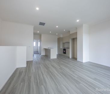 Brand New Townhouse - Photo 4