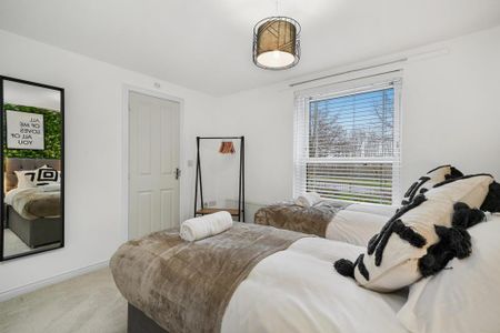 2 bedroom serviced apartment to rent - Photo 5