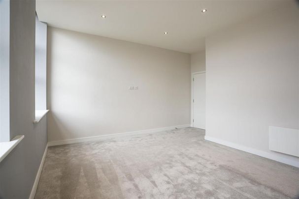 2 bedroom penthouse to rent - Photo 1