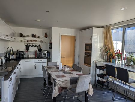3 Bed Penthouse, Marsh Street, BS1 - Photo 4