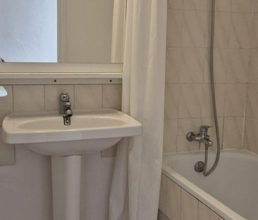 Location Appartement 2 pièces 42m² BOURGOIN JALLIEU 38300 - Photo 6