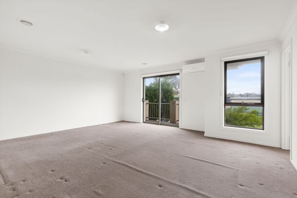 3 Bedroom Spacious Family Home! - Photo 1