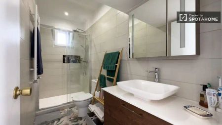 Piso de alquiler en Sants-Badal - Photo 2