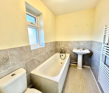 Woodcotes, Shoeburyness, Southend-on-Sea, Essex, SS3 8XH - Photo 6