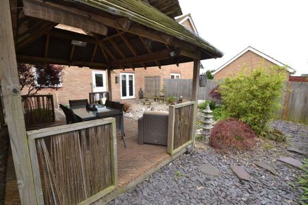 3 bedroom semi-detached house to rent - Photo 4