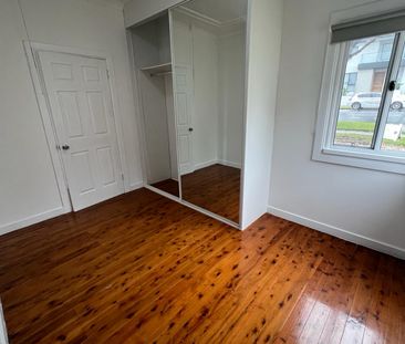 204 Patrick Street, Hurstville NSW 2220 - House For Rent | Domain - Photo 5