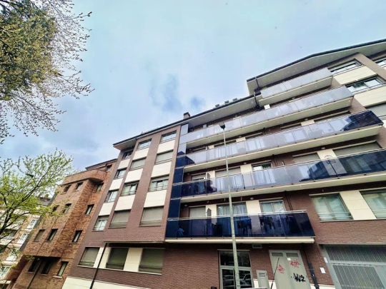 Alquiler de piso en Calle Martina Maiz, 5 - Photo 1