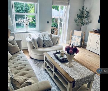 2 bedroom terraced house to rent - Photo 3