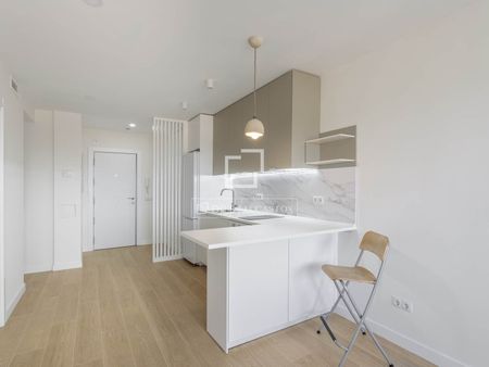 Excellent 2 Bedroom apartment for rent in Argüelles, Madrid - Photo 5