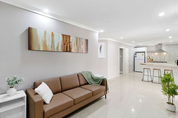 Kelmscott - Photo 1