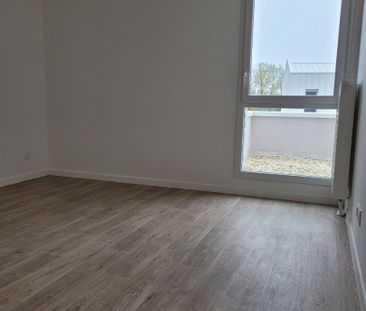 Location Appartement 4 pièces 83m² SECLIN 59113 - Photo 6